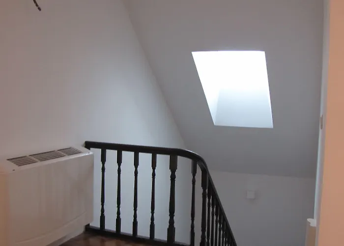 クールハウス 3*