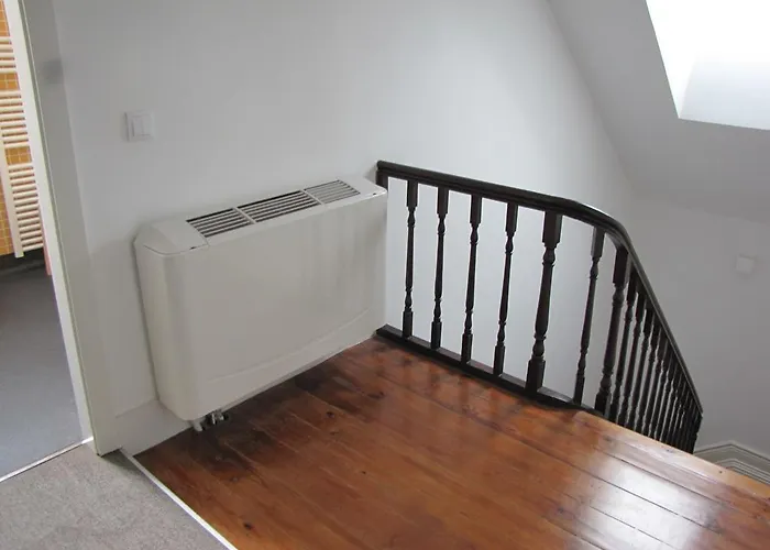 クールハウス 3*